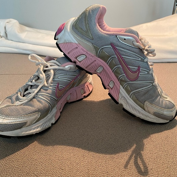 Nike Air- pink womens 9.5 - Picture 7 of 7